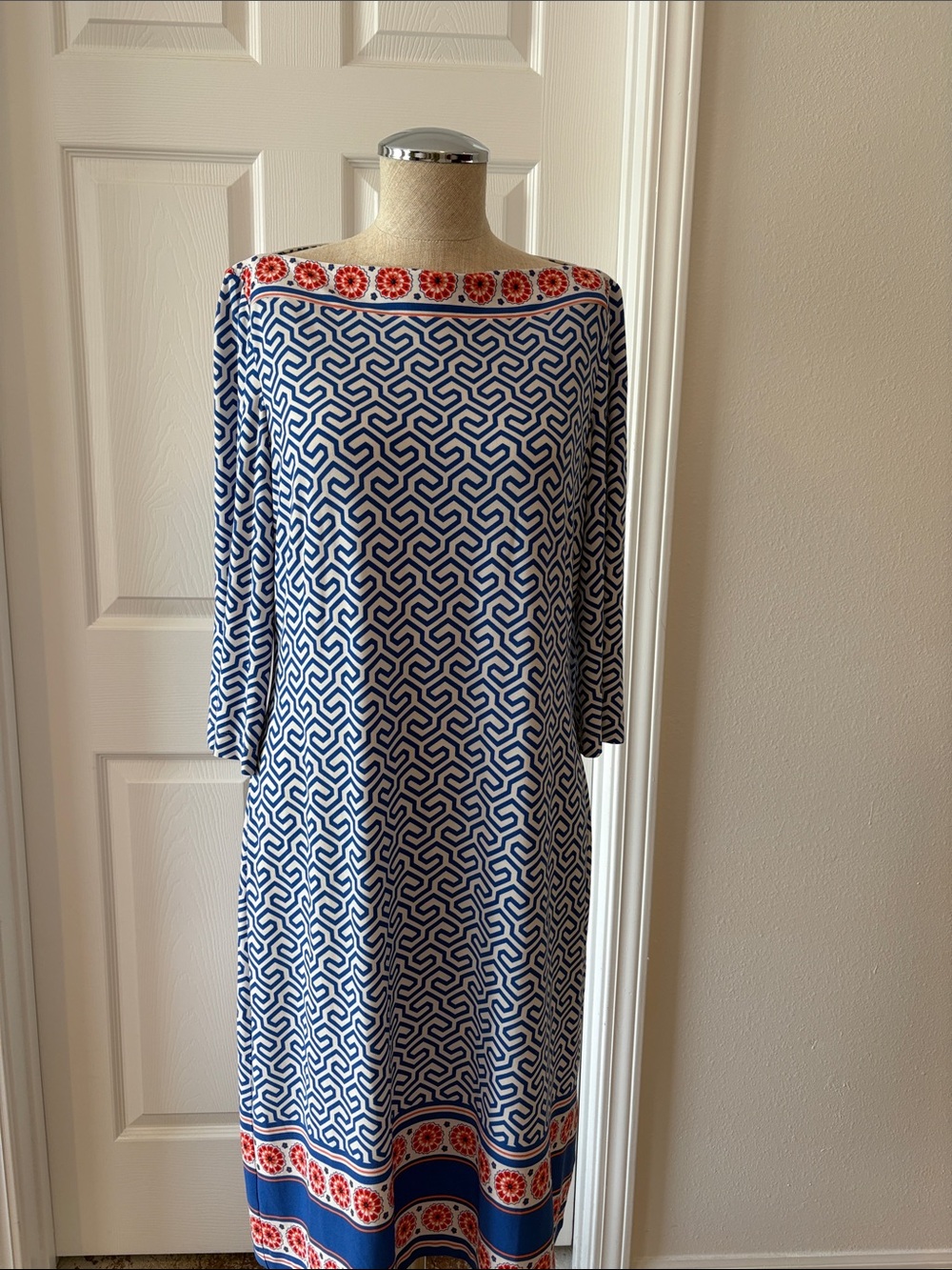 DONNA MORGAN Geometric Shift Dress
